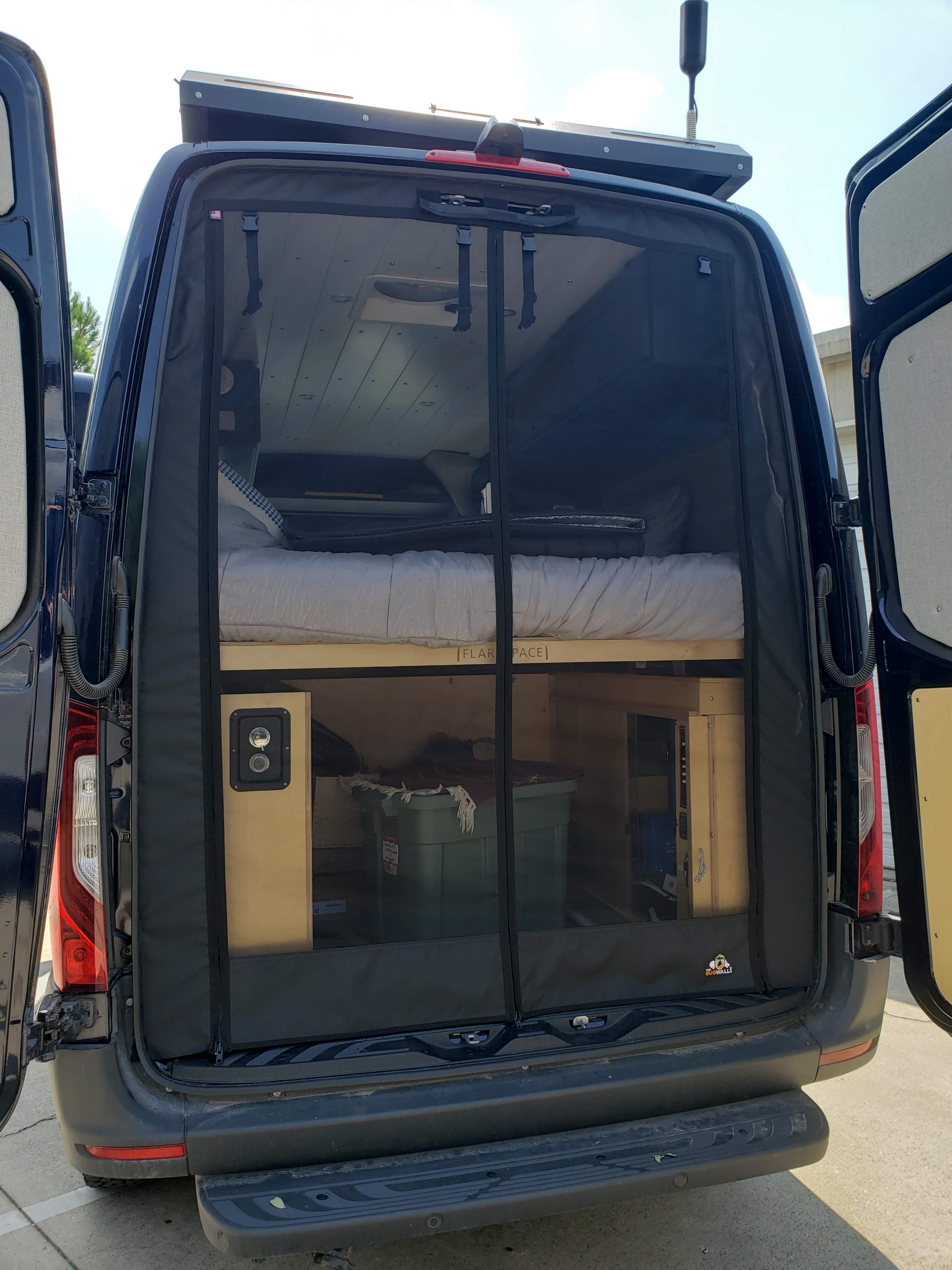 Toyota HiAce Commuter - Bug Mesh Screens (Sizes to suit all models Toyota HiAce Commuter - Bug Mesh Screens (Sizes to suit all models